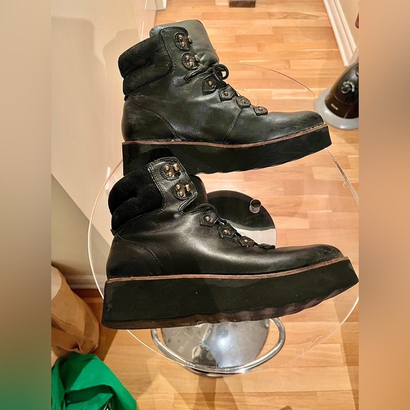 Women's Black Lace Up Boots - Picture 5 of 8